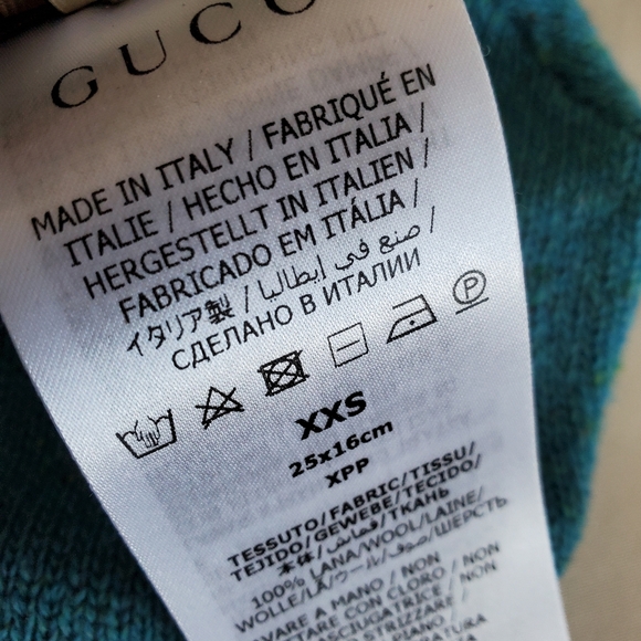 NWT Gucci Blue Green Red Strawberries Wool Knit Pet Sweater Size XXS - Picture 11 of 14